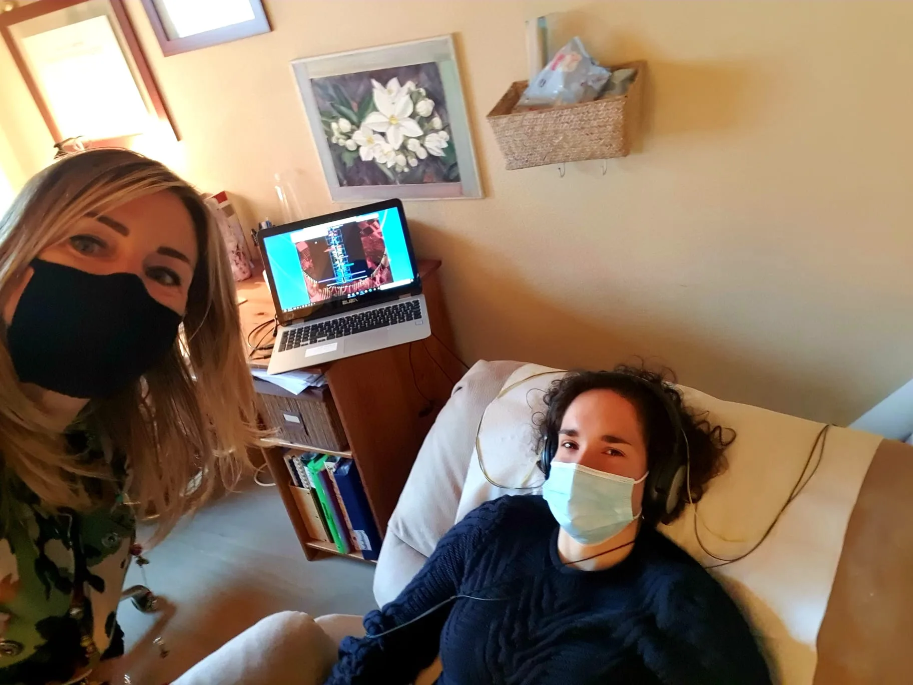 Una studentessa che dorme meglio e studia meglio